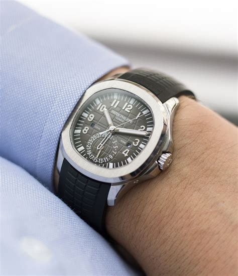 patek philippe ร น aquanaut travel time 5164a-001|Patek Philippe aquanaut dial.